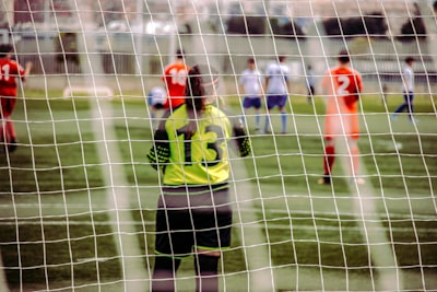 معلق مباراة ليفربول وأرسنال القادمةمواجهة نارية في الدوري الإنجليزي